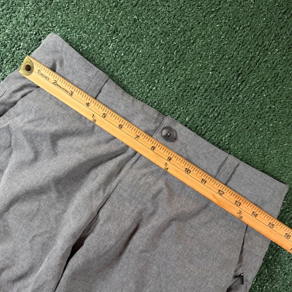 Vuori Aim Shorts Mens 28 Grey Excellent Stretch Performance Activewear